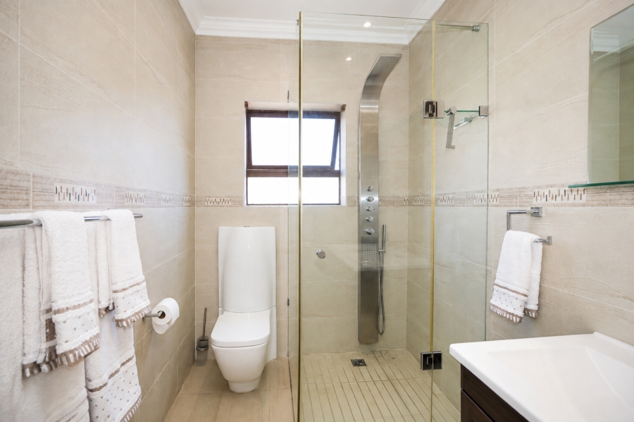 3 Bedroom Property for Sale in Waves Edge Western Cape
